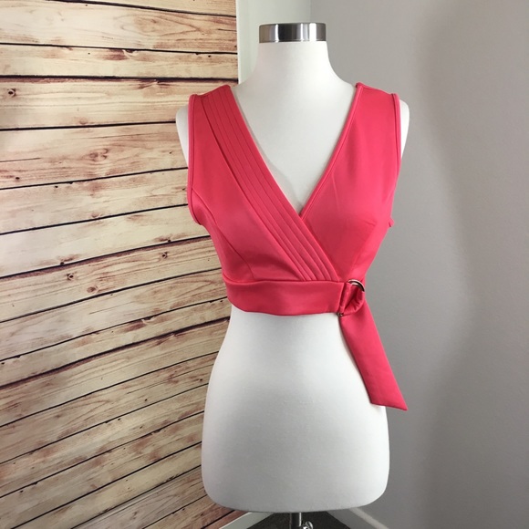 Timing Tops - 5 for $25 NEW Salmon zippered crop top